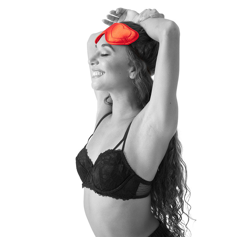 Amor Blindfold